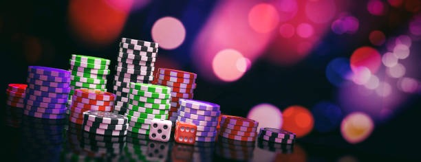 Phoenix Rises payout table and bonus feature display on aye4d slot